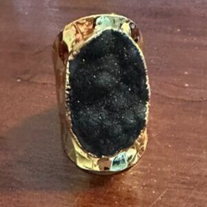 Large Gold ring with blue stone - size 6